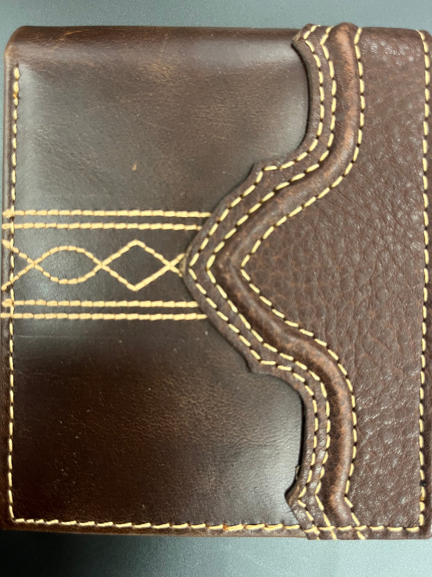 Justin Bifold Wallet yoke with Stitching