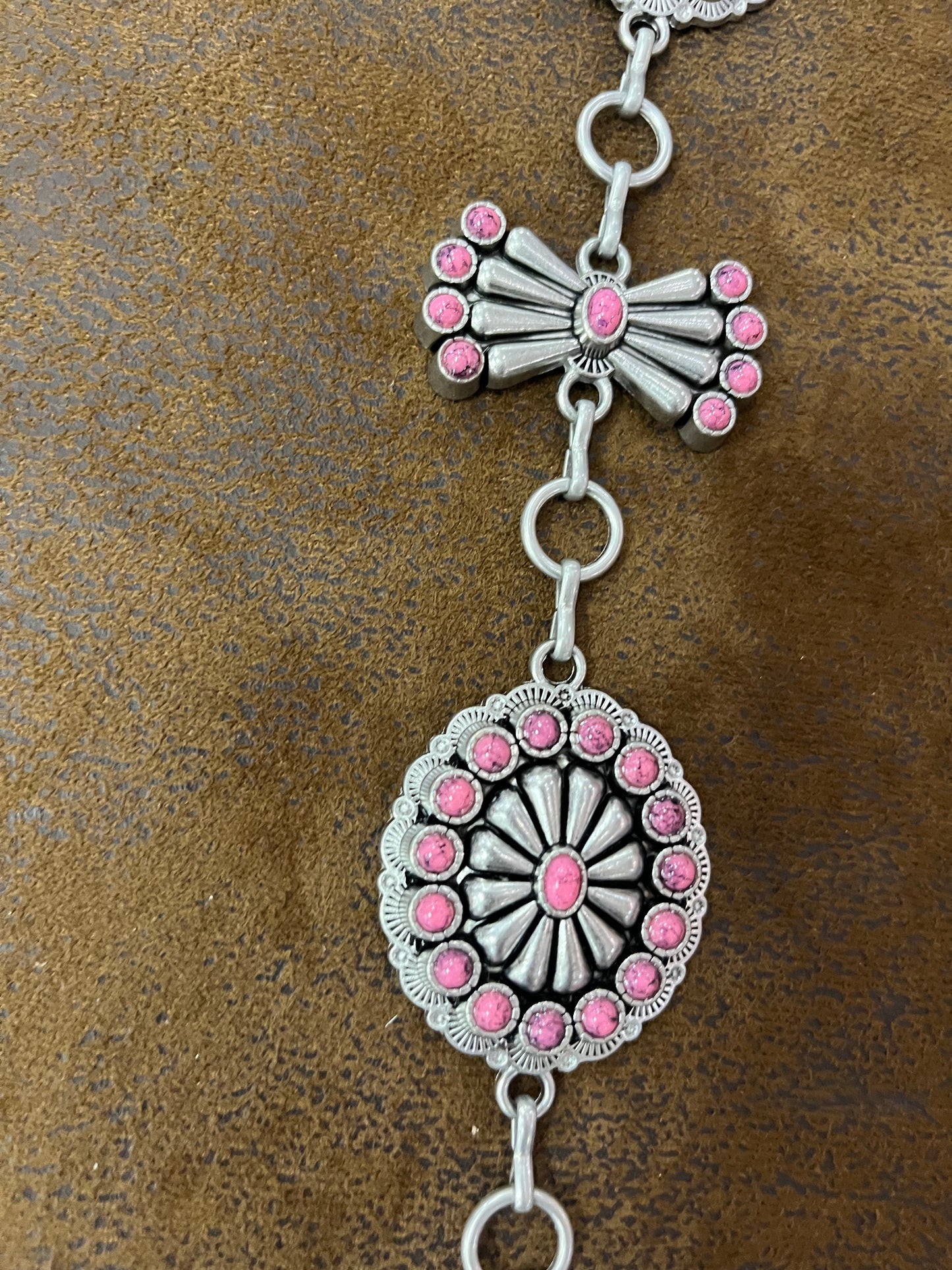 Angel Ranch Ladies Chain Belt Oval Butterfly Conchos Chain Light Pink