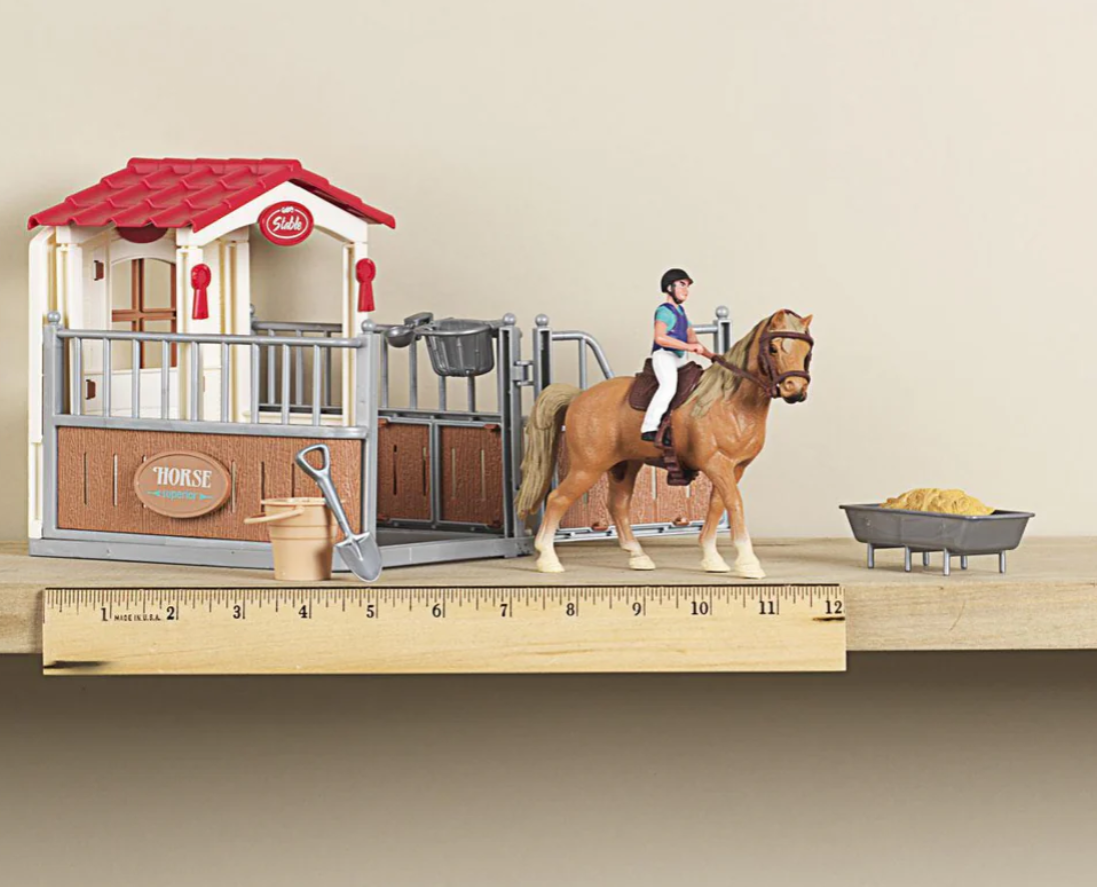 Bigtime Barnyard Horse Stable