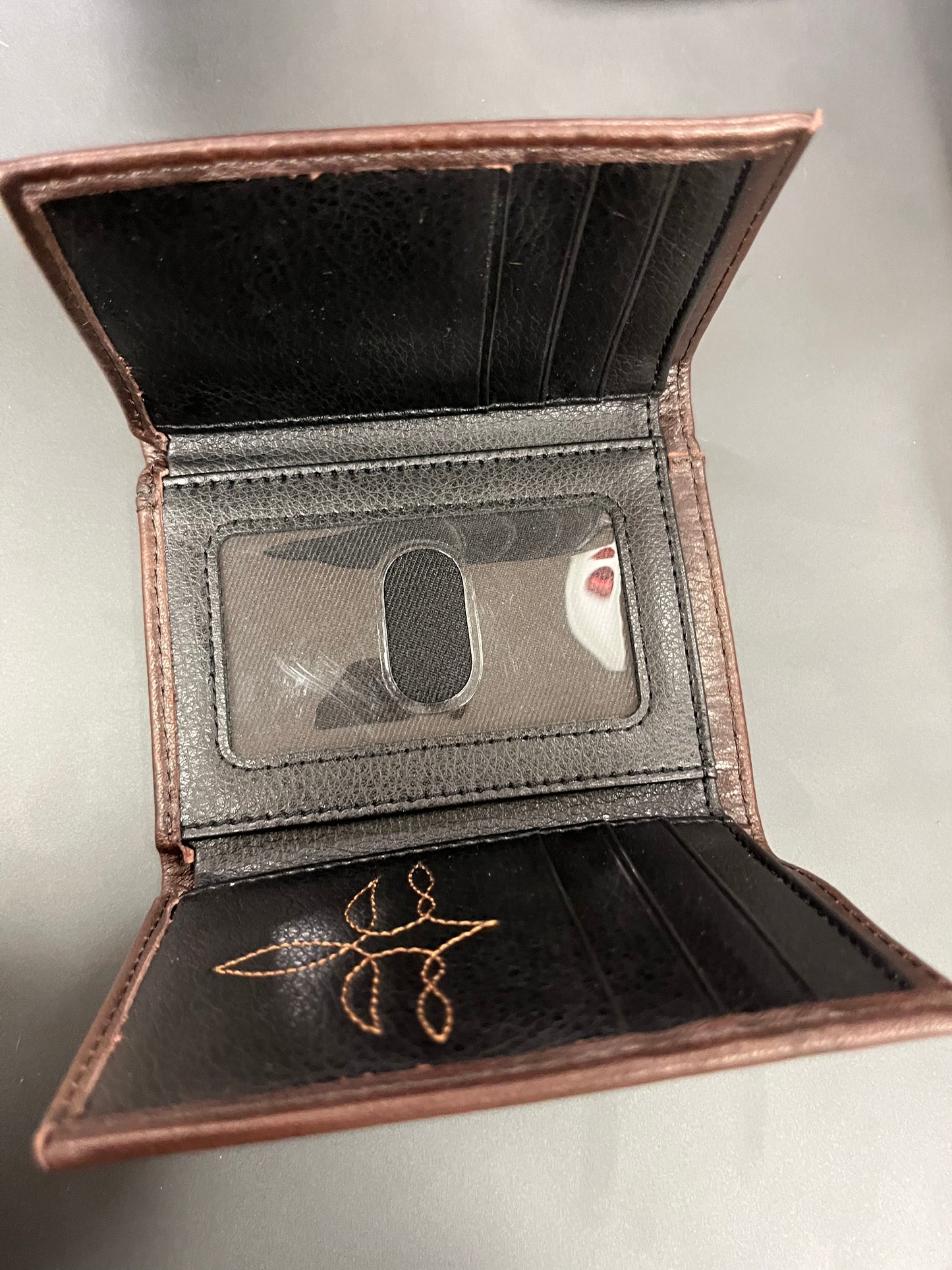 Justin Trifold Wallet Dark Brown