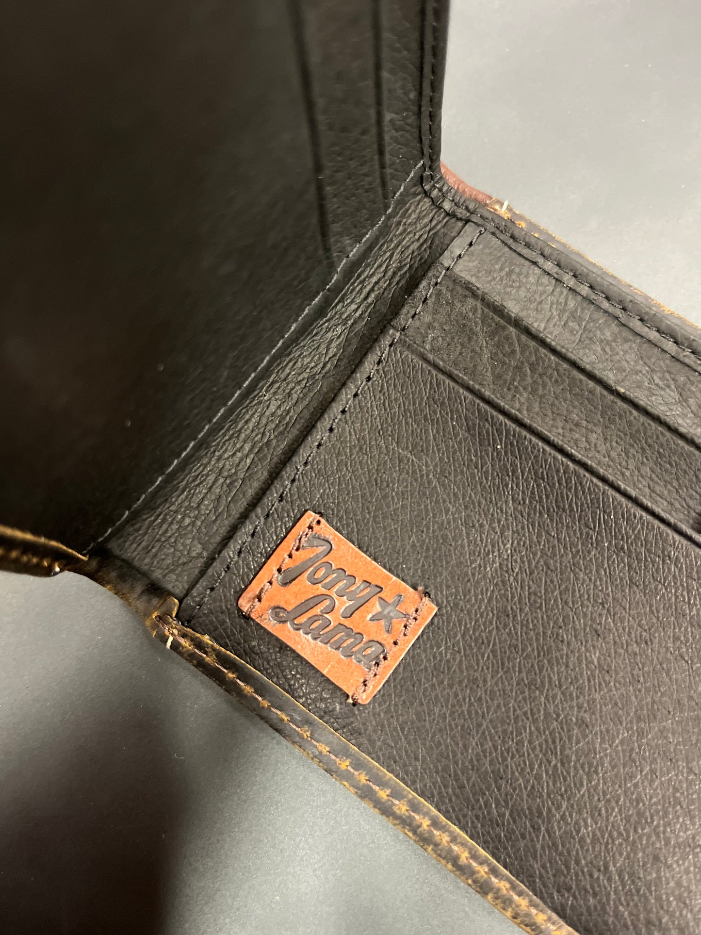 TL Genuine Leather Wallet Brown W/Yoke and Steer Head Toe bug