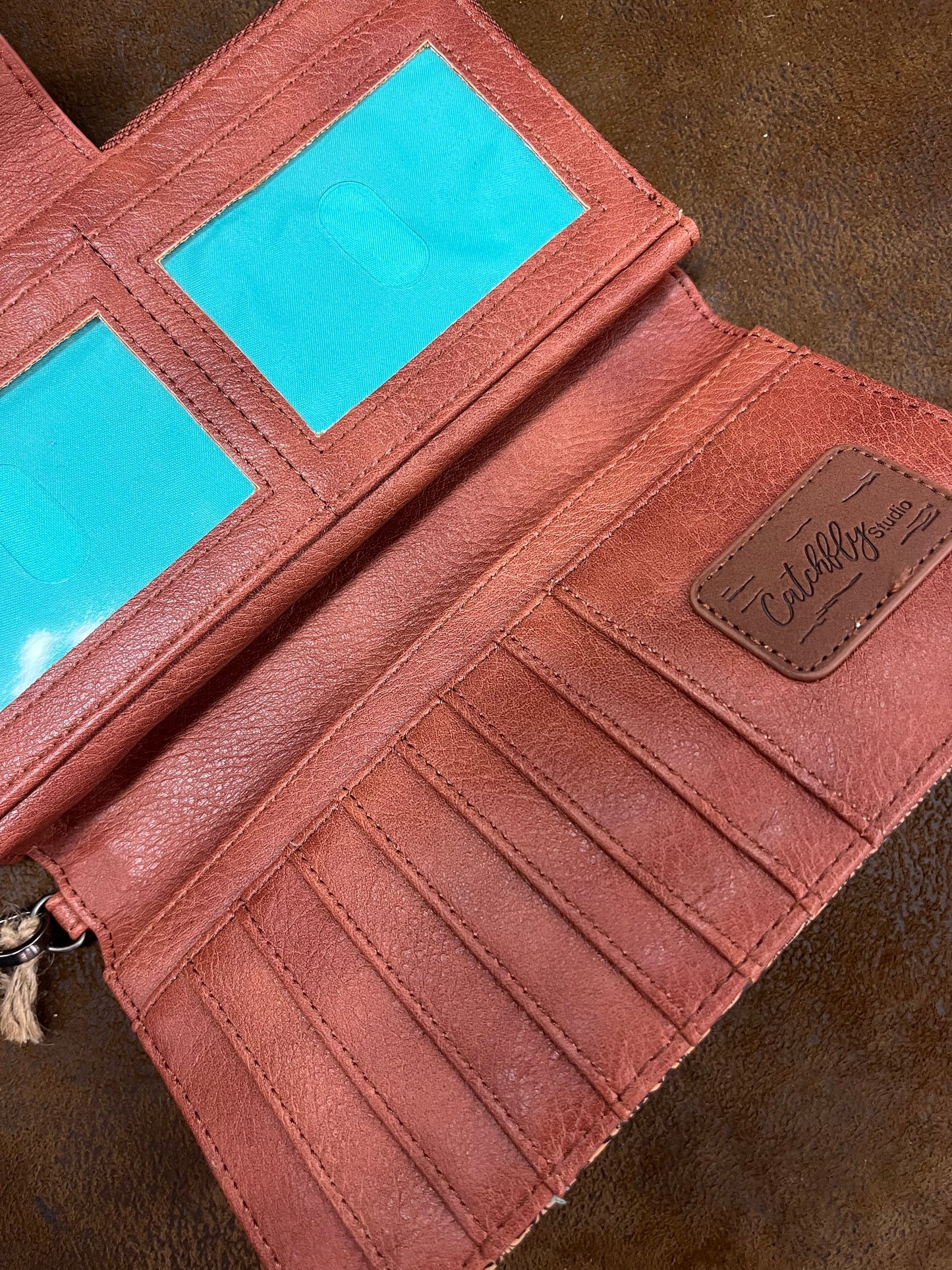 Justin Women Wallet W/Wristlet Asymmetrical Tolled Leather