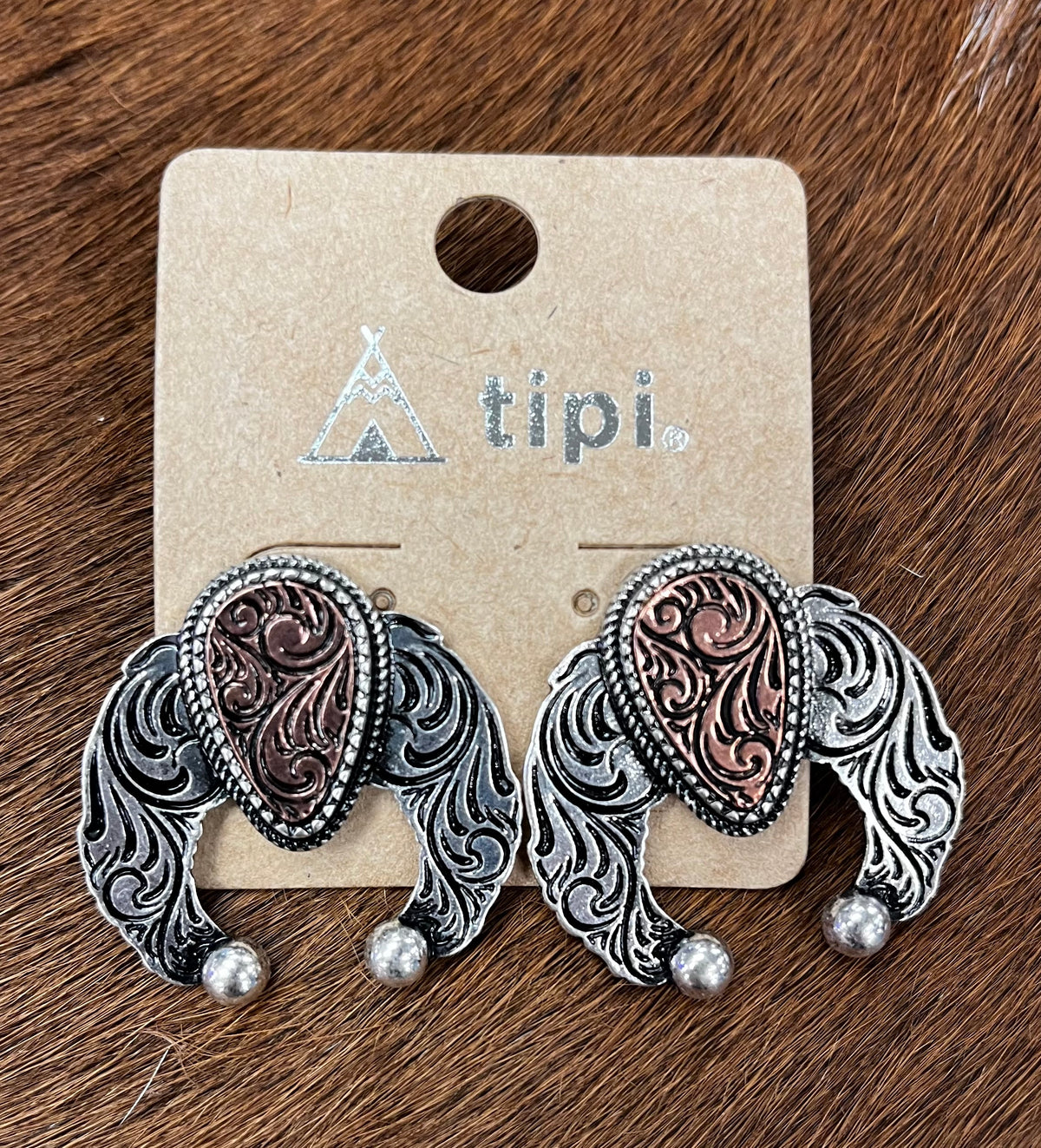 Engraved Horseshoe Earring