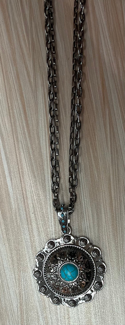 Justin Necklace 2 Strand Chain W/Round Concho