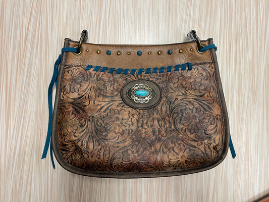 Justin Crossbody Brown W/Tooling Pattern Accents