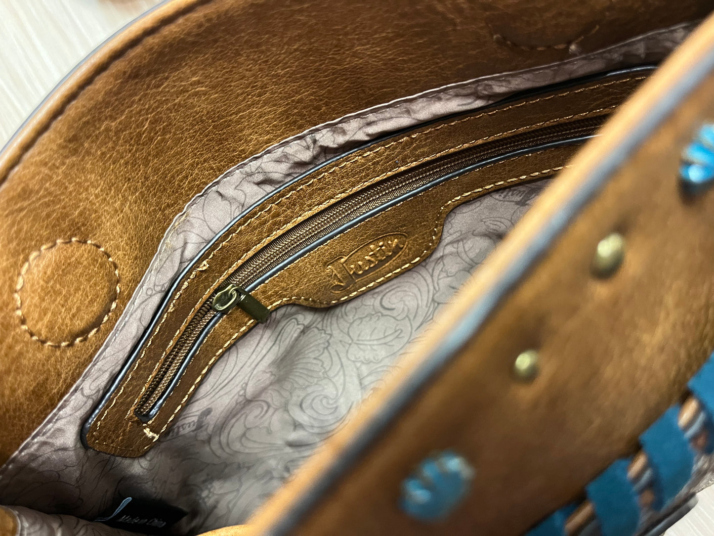Justin Crossbody Brown W/Tooling Pattern Accents