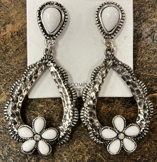 White Stone Floral Concho with Teardrop Concho Earring