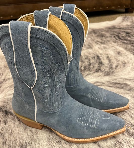 Lea Cornflower Suede