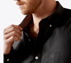 Ariat MNS Wrinkle Free Solid Pinpoint Oxford Classic Fit Shirt